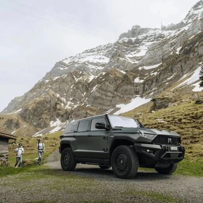 Large SUV Mhero 917 Electric Car/SUV Hybrid/Extended Range Car with Automatic Gearbox