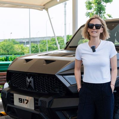 Large SUV Mhero 917 Electric Car/SUV Hybrid/Extended Range Car with Automatic Gearbox