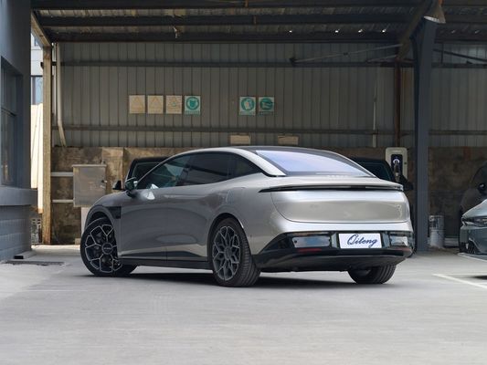 Zeekr 007 Four-Wheel Drive 75kwh EV Electric Car Perfect for Your Business Success
