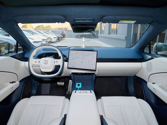 Zeekr 007 Four-Wheel Drive 75kwh EV Electric Car Perfect for Your Business Success
