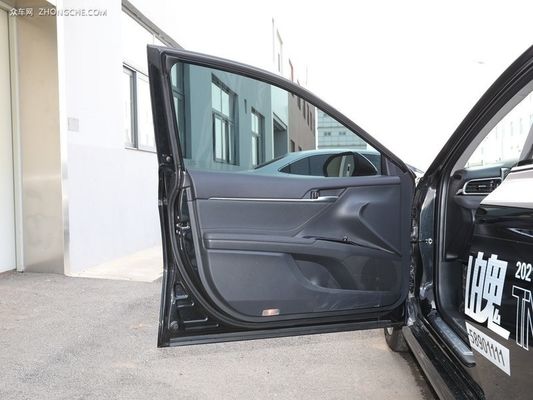 5-Seater Gasoline Car Toyota Camry 2023 2.5q with Epb Braking System at Affordable