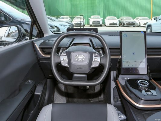 Sedan Toyota Bz3 2023 616km Long-Rang PRO Electric Vehicle Left Steering Body Style