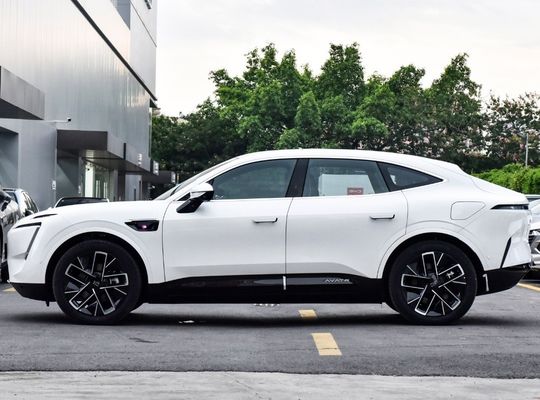 Closed Body Type Hongmeng 116 Degree Rear Drive Version Electric Car 2023 Avatar 11