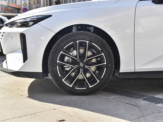 Fuel Type Plug-in Hybrid Changan Qiyuan A06 SUV Car with Automatic Gearbox