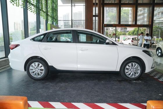 Changan Eado Car EV460 Electric Vehicle EV with LiFePO4 Battery and 4 Seats