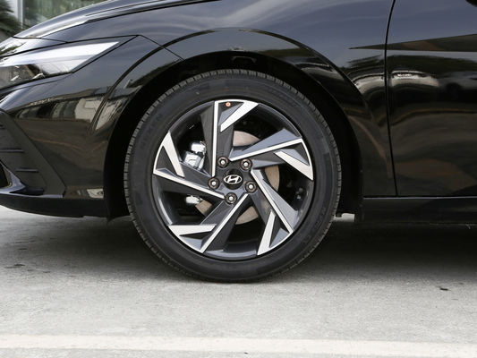 Hyundai Elantra 2023 1.5L CVT Lux Edition Gasoline Vehicle and Displacement 1000-1600CC
