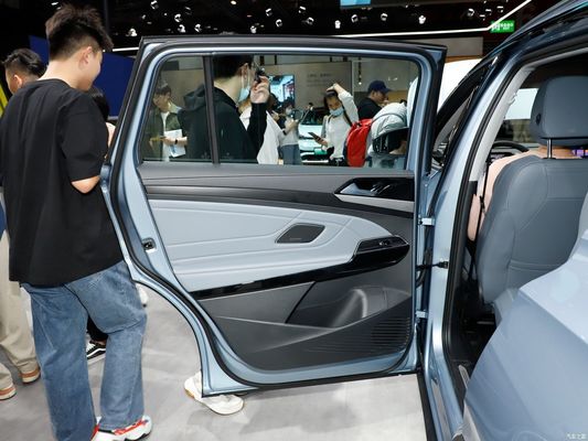 SUV Volkswagen ID. 6 X 2023 Powerful 4WD Version The Ultimate Electric SUV Experience