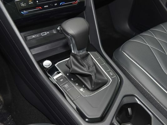 VW Volkswagen Tiguan L 2023 Redesigned 330tsi 2WD Zhixiang Version FWD Drive Gasoline
