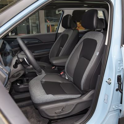 KIA EV5 530 Light Air Land SUV Electric Car with Left-Steering and 64.2Kwh Battery