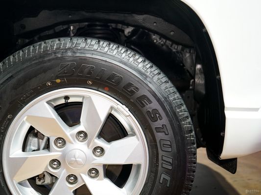 Customization Pickup Diesel Vehicle Mitsubishi L200 2023 2.3t Tanqu Top Speed 171 Km/H