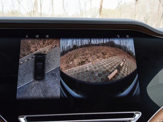200 Km/H Top Speed Electric Car EV Long-Range Screen Master for Rising Auto R7 2023