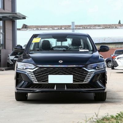 Gasoline Aeolus Yixuan Max 2024 Luxury Edition Sedan with Features and Luxury Design
