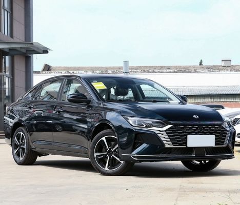 Gasoline Aeolus Yixuan Max 2024 Luxury Edition Sedan with Features and Luxury Design