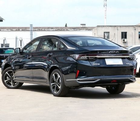 Gasoline Aeolus Yixuan Max 2024 Luxury Edition Sedan with Features and Luxury Design