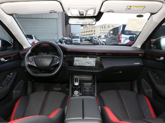 Gasoline Aeolus Yixuan Max 2024 Luxury Edition Sedan with Features and Luxury Design