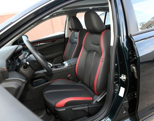 Gasoline Aeolus Yixuan Max 2024 Luxury Edition Sedan with Features and Luxury Design