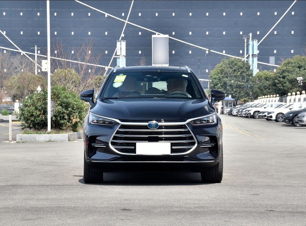Black 2022 BYD Tang EV 635km Four-Wheel Drive Flagship Edition Selected 6-Seat Car