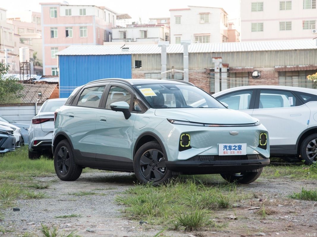Geely Geometry E 2023 320KM Happy Tiger 5-seater Electric Vehicle SUV for Benefit