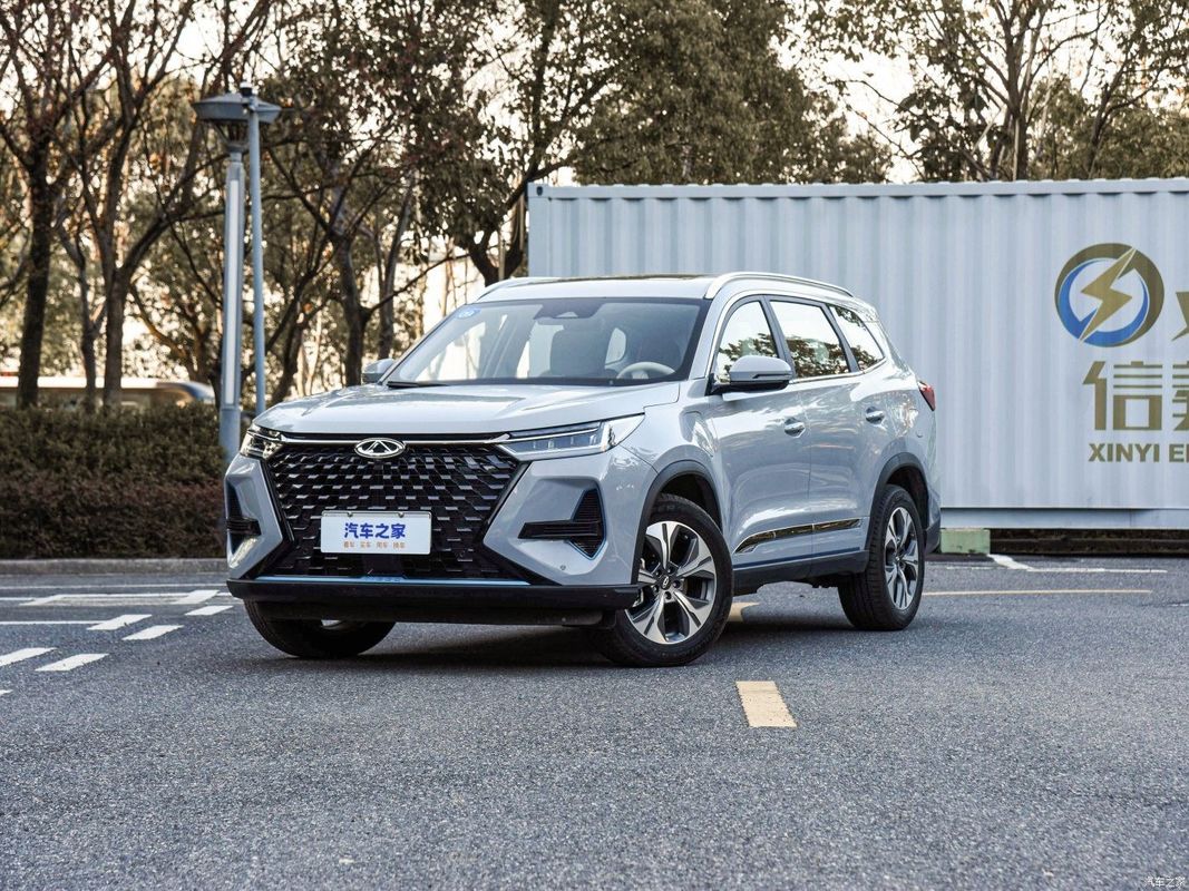 2023 Chery Tiggo 1.5t Gasoline Car with Left Steering and Epb Braking System