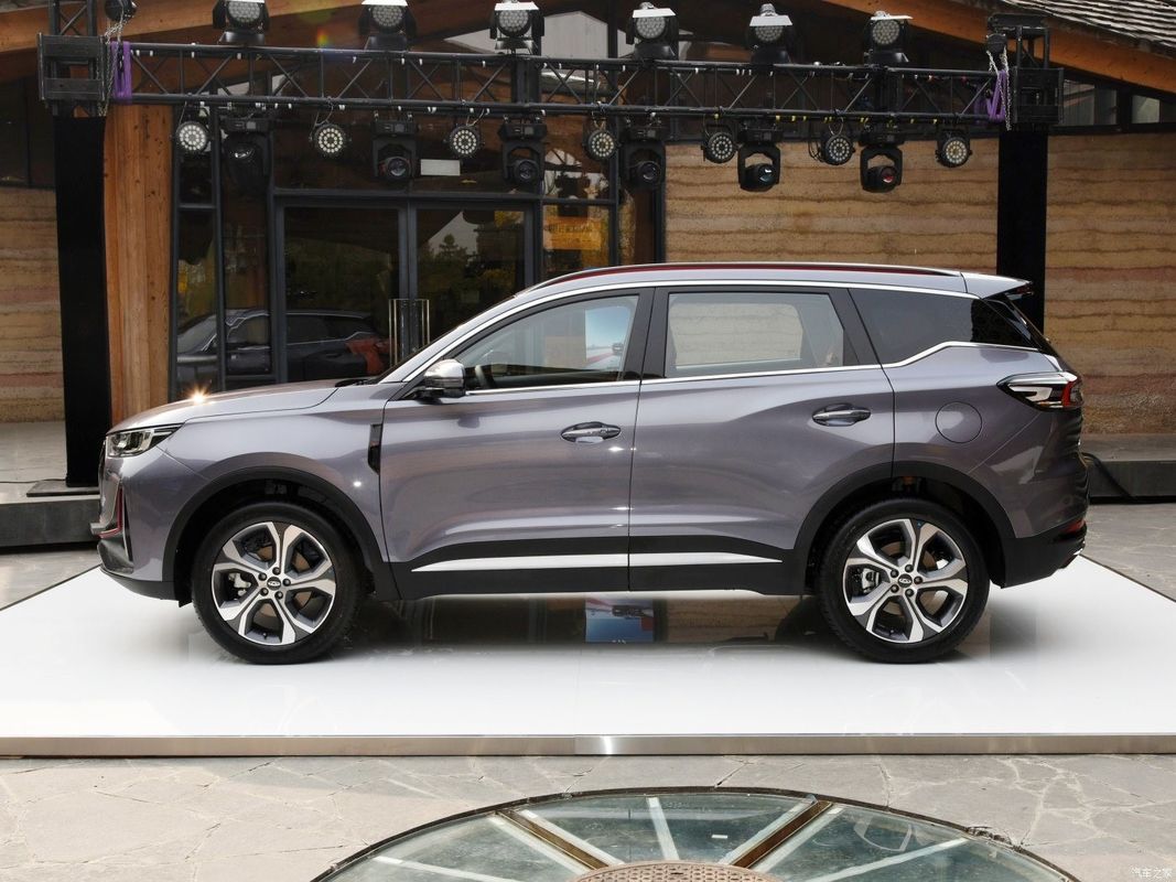 Chery Tiggo 7 Plus 1.5t CVT Flagship Gasoline Car for 5 Seats Top Speed 186-200 Km/H