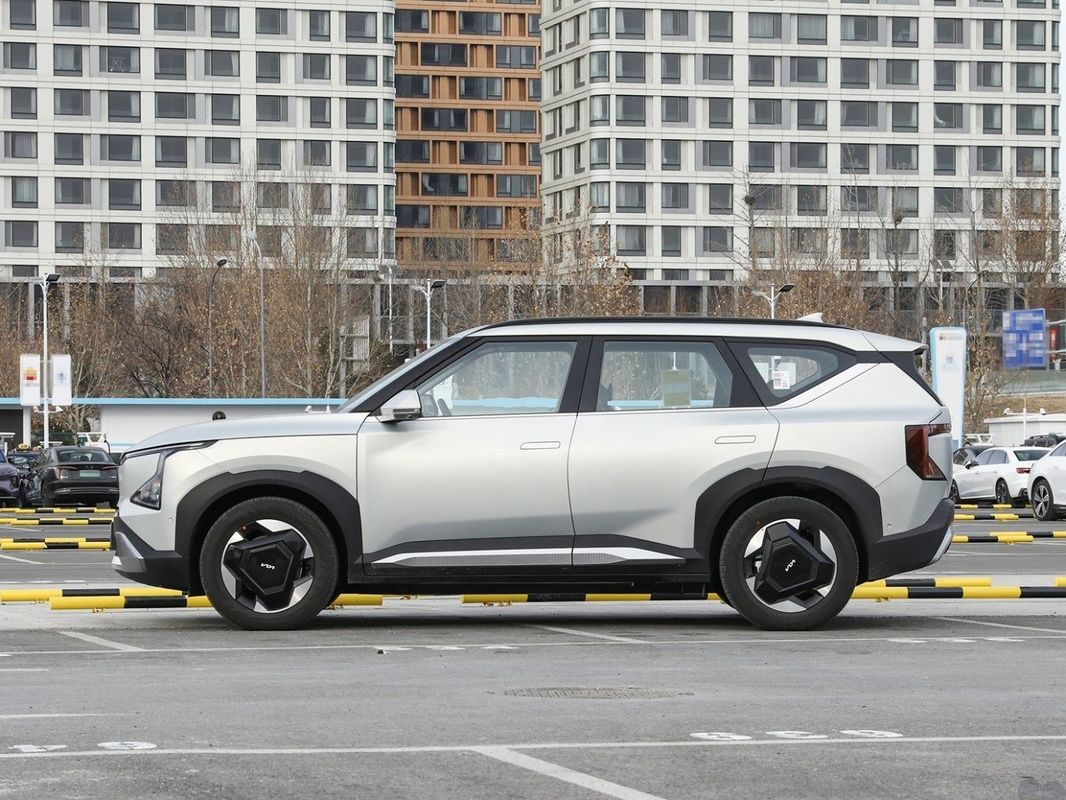 2024 KIA EV5 Pure Electric 530 Light Air Land SUV /Used EV with Latest Technology